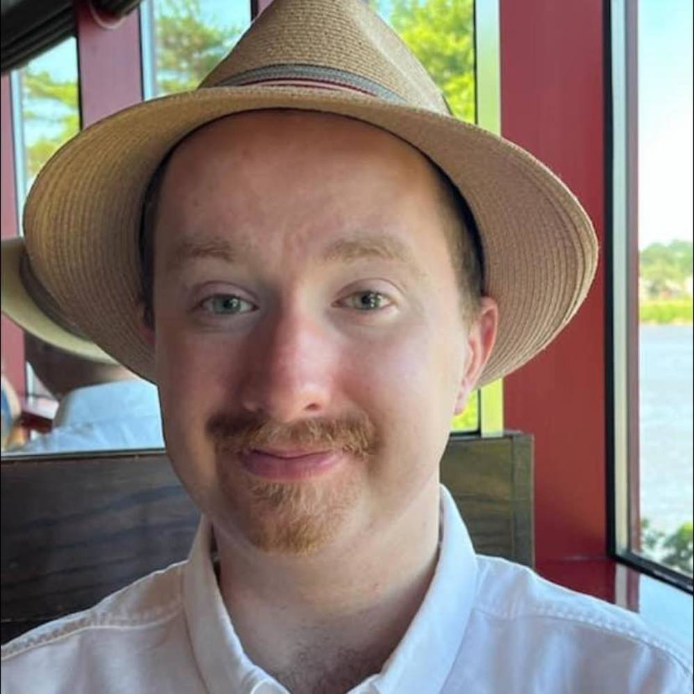 Meet your Posher, Casey